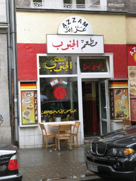 עזאם, חומוס לבנוני בברלין
